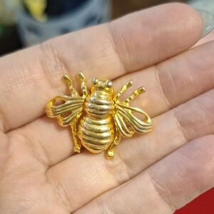Joan Rivers Bee Brooch